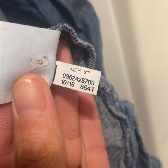 American Eagle Outfitters woman’s denim long sleeve shirt - Picture 9 of 11